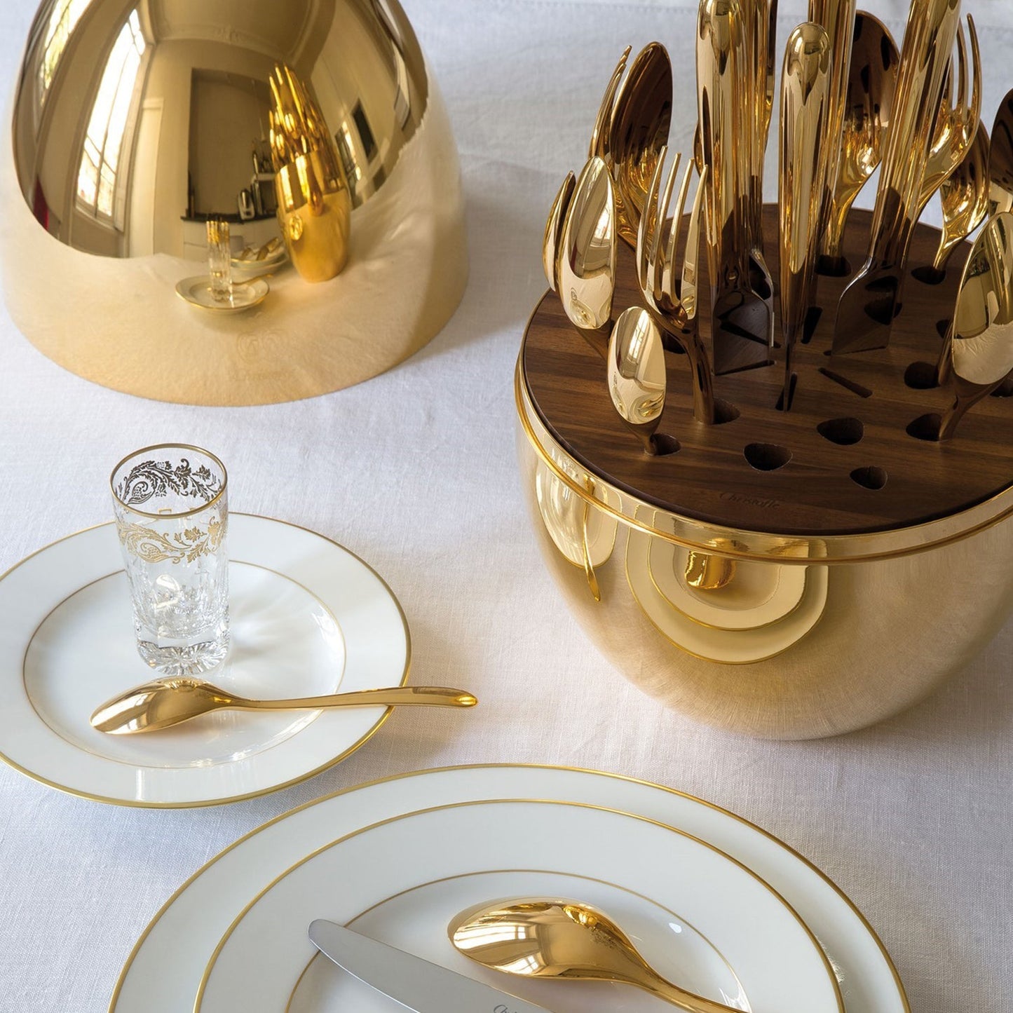 Premium Cutlery Set 24 Pcs With Oval Shaped Stand Beautiful Stylish Oval Designed Cutlery Sets Egg-shaped Luxury Spoon Holder Set (Golden 24 Pcs Set)
