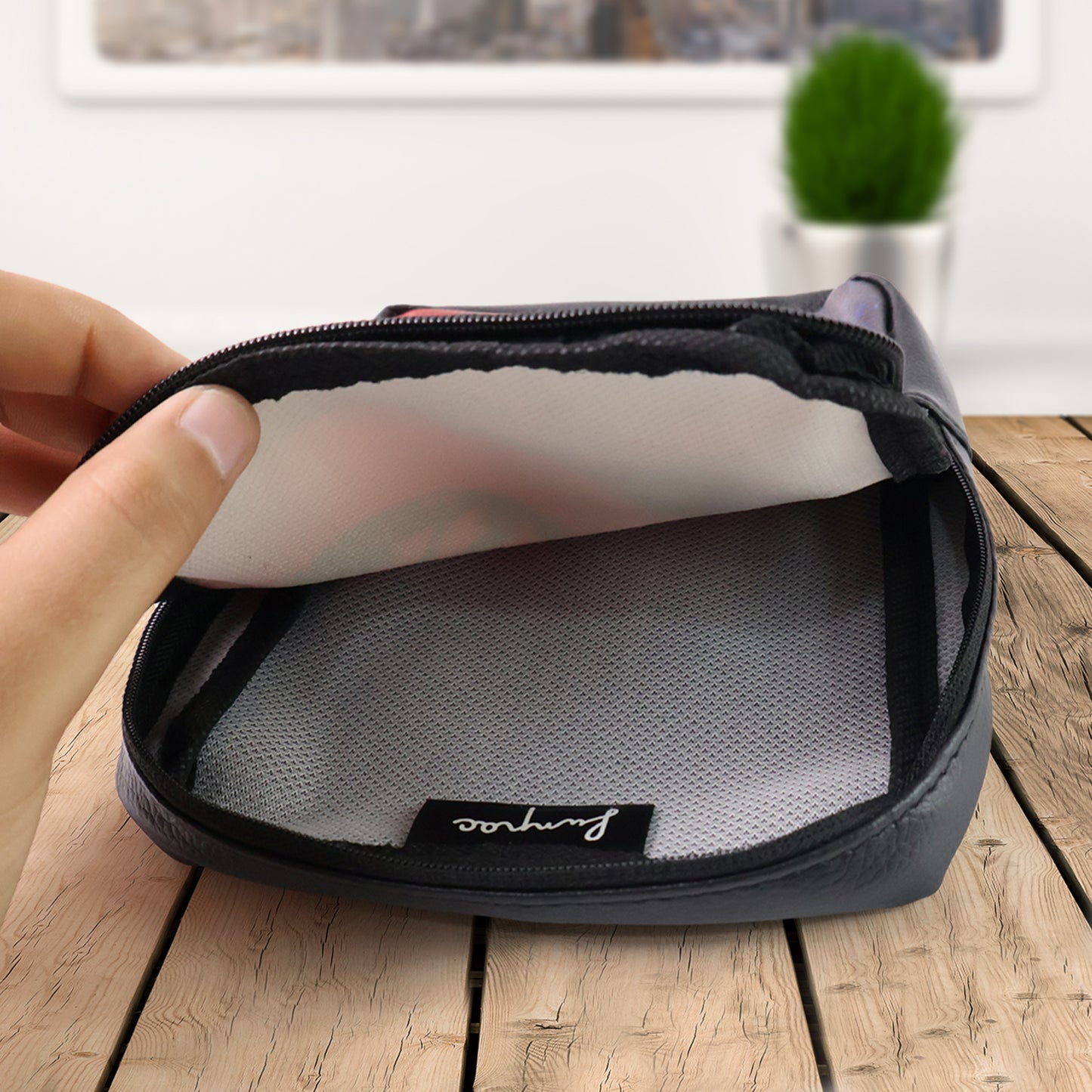 Handcrafted Multipurpose Zipper Pouch With Traditional Art Print (1 Pc)