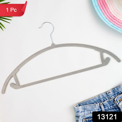 Velvet Non-slip Clothes Hanger (1 Pc)