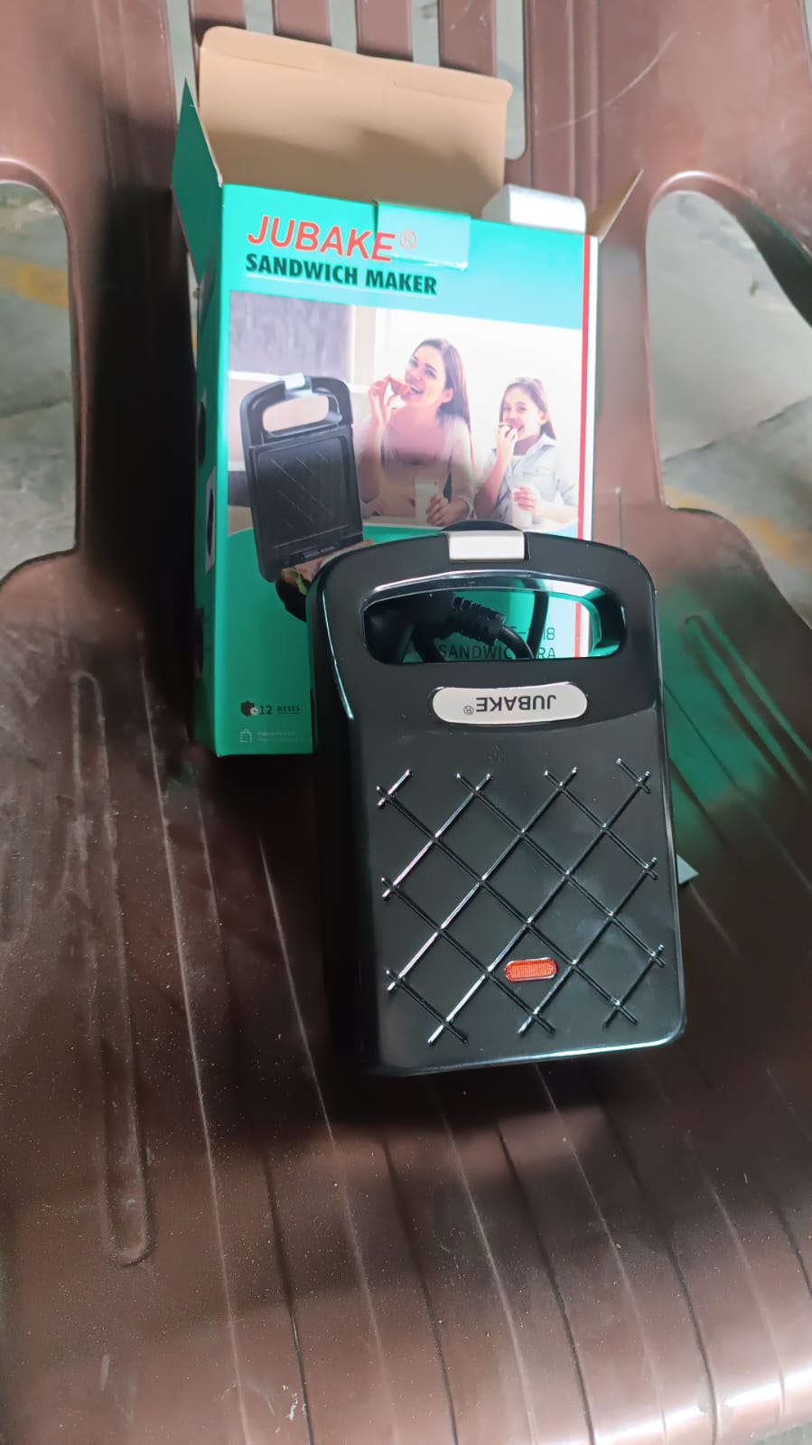 Sandwich Maker Makes Sandwich Non-stick Plates (1 Pc  500w)