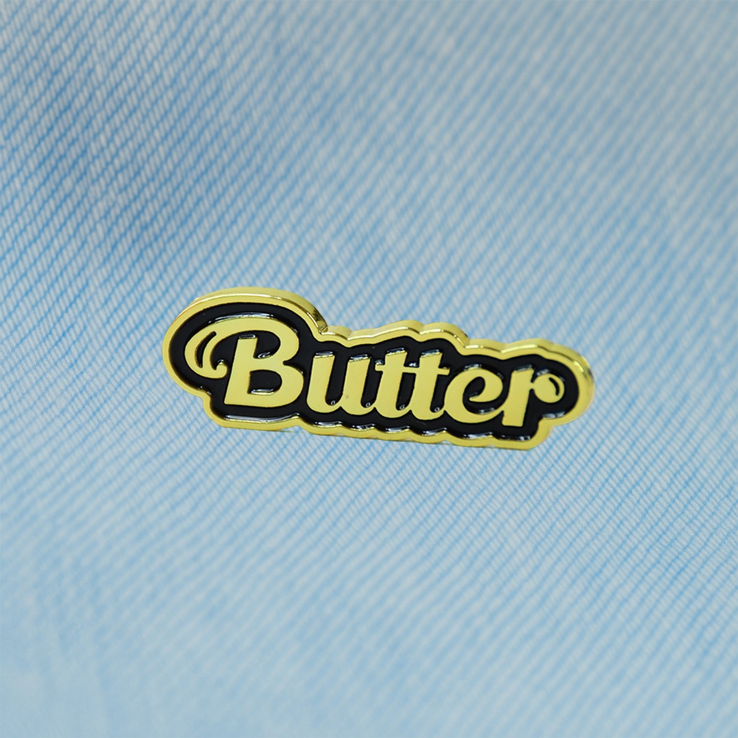 Stylish Metal Badge Pin  Single Piece (Random Design)