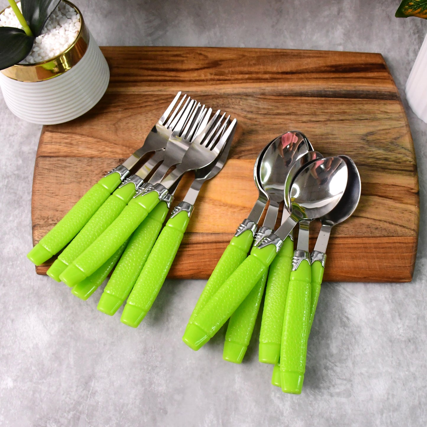 Supermom Premium Fancy Cutlery Set With Holder (24 Pc  Set)