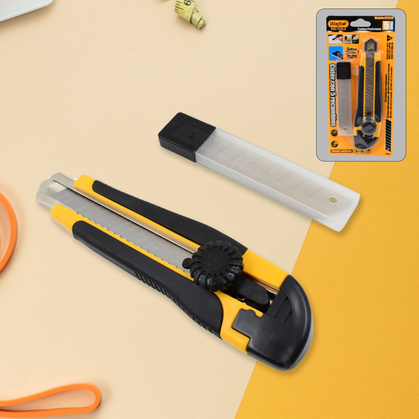 Cutter Knife Set With 4 Replacement Blades (1 Set)